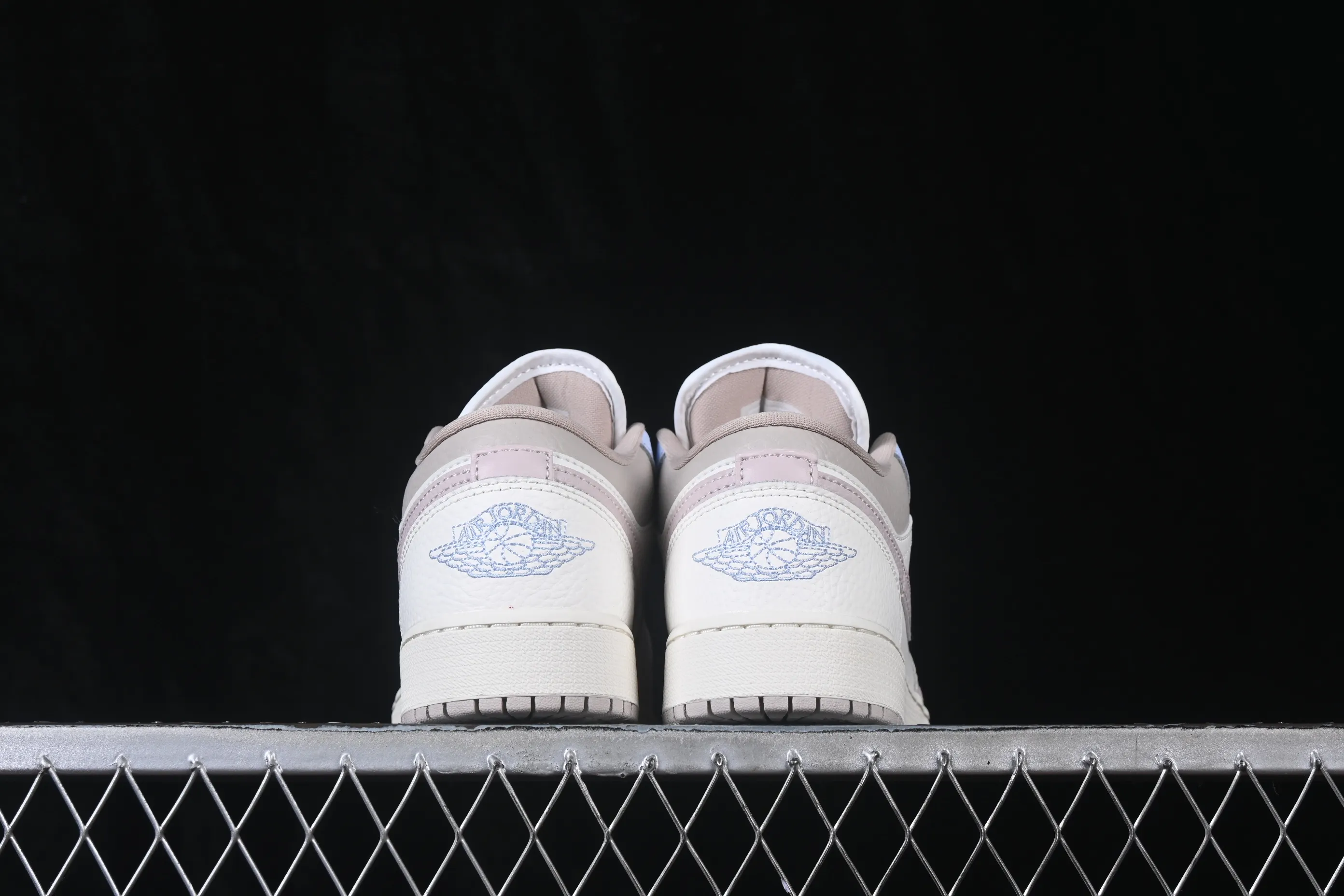 All categories Air Jordan Jordan series basketball shoes Air Jordan 1 Low G version pure original Air Jordan 1 Low AJ1 Joe 1 white powder blue low-top retro culture basketball shoes IV3219-161